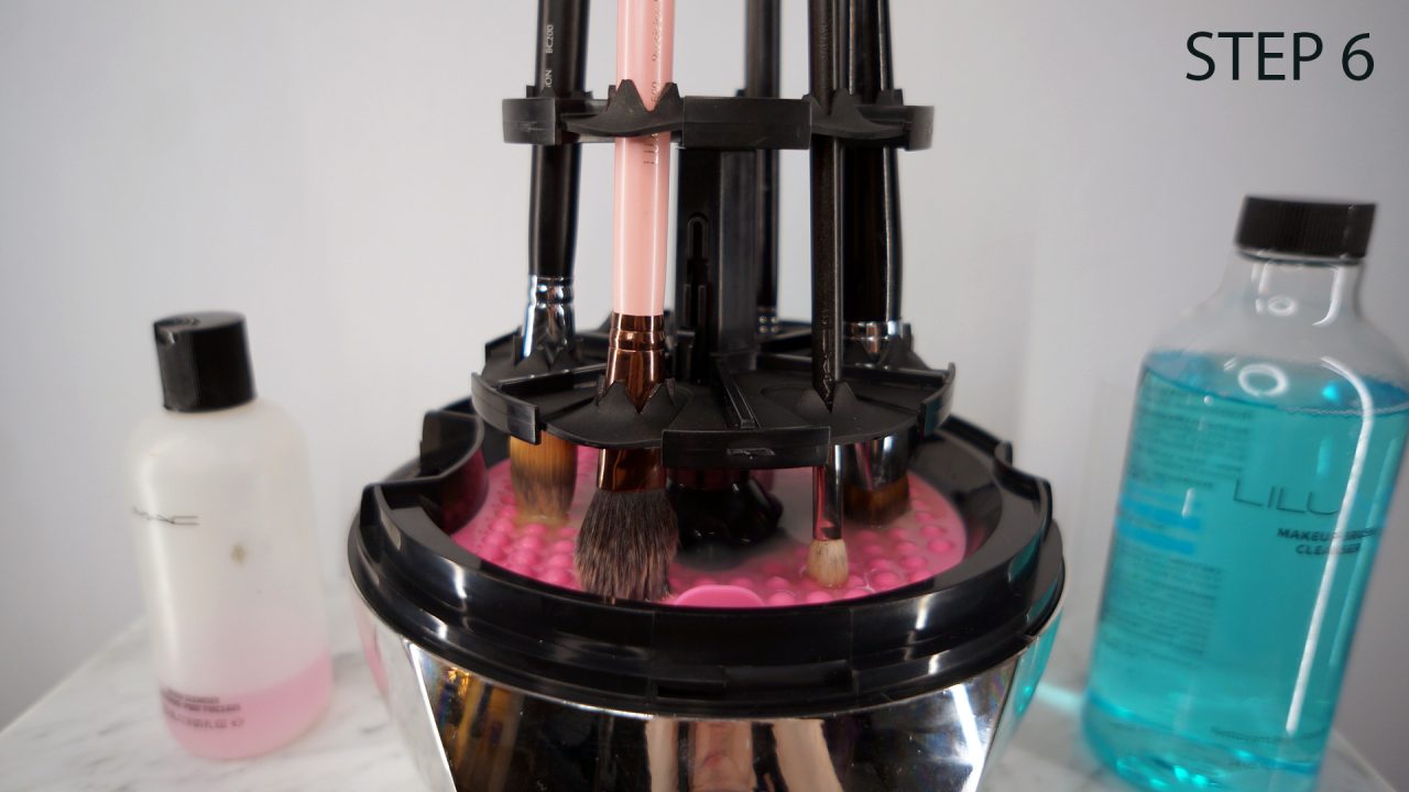 Lilumia Brush Cleaner